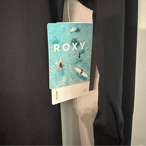 Roxy Women’s Black Long Sleeve UPF 50+ Essentials Zippered Jacket Sz M NWT - Picture 5 of 10